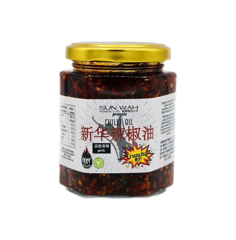 Sun Wah Chilli Oil 新華辣椒油 170g - Tuk Tuk Mart